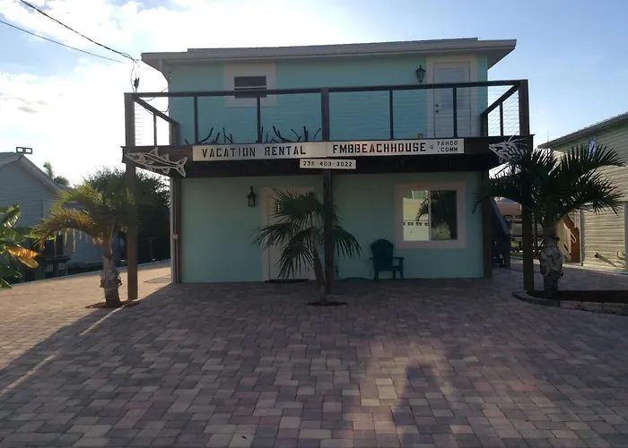 Fort Myers Beach House-On A Canal
