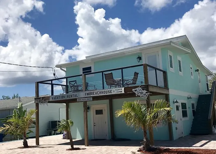 Fort Myers Beach House-On A Canal